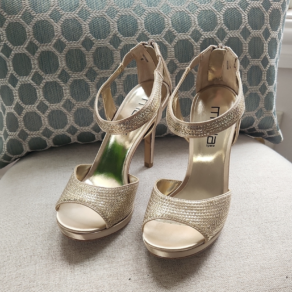 Moda Spana Shimmering Gold Peep-Toe Heels